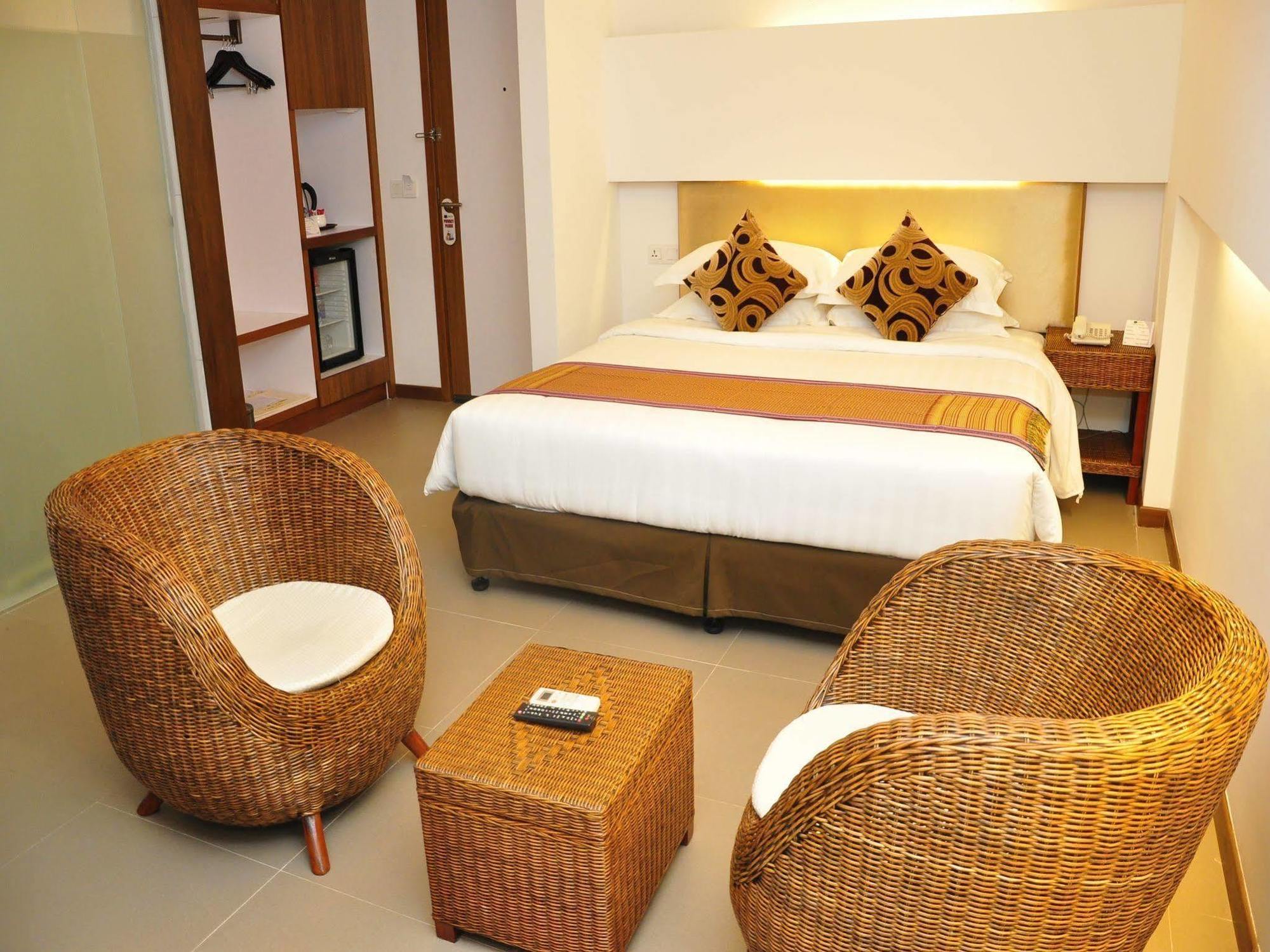 เดอะ อาร์จีเอ็น ซิตี้ ลอดจ์ Hotel ย่างกุ้ง ภายนอก รูปภาพ